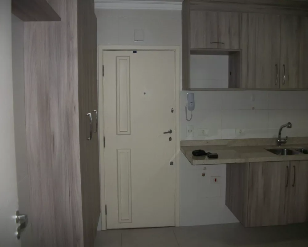 Apartamento para alugar com 3 quartos, 140m² - Foto 3