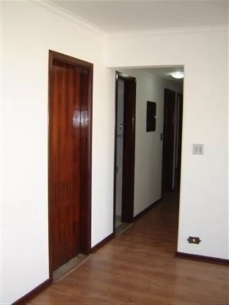 Apartamento à venda com 3 quartos, 140m² - Foto 4