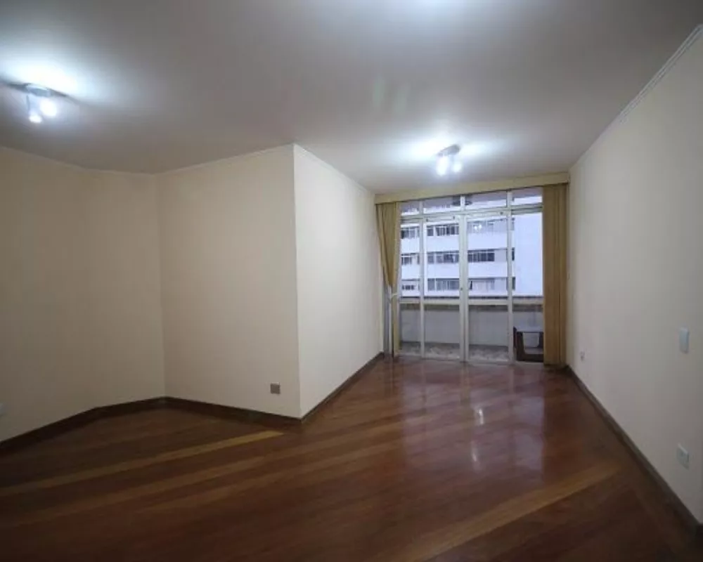 Apartamento para alugar com 3 quartos, 130m² - Foto 2