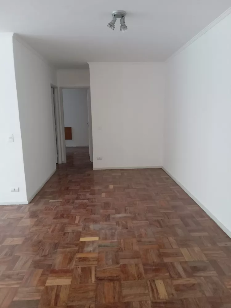 Apartamento para alugar com 2 quartos, 70m² - Foto 3