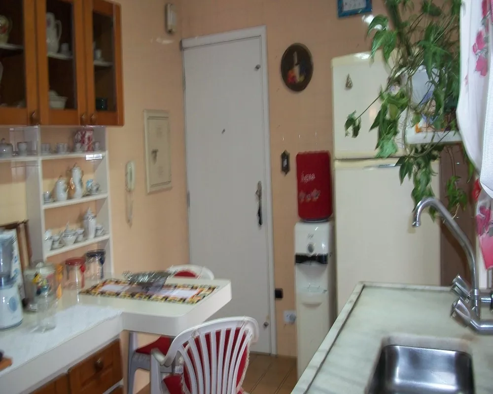 Apartamento à venda com 3 quartos, 97m² - Foto 1