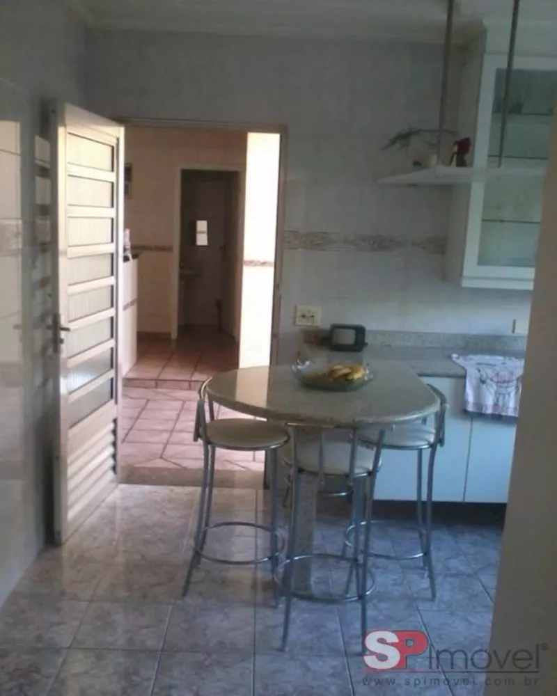 Sobrado à venda com 3 quartos, 230m² - Foto 4