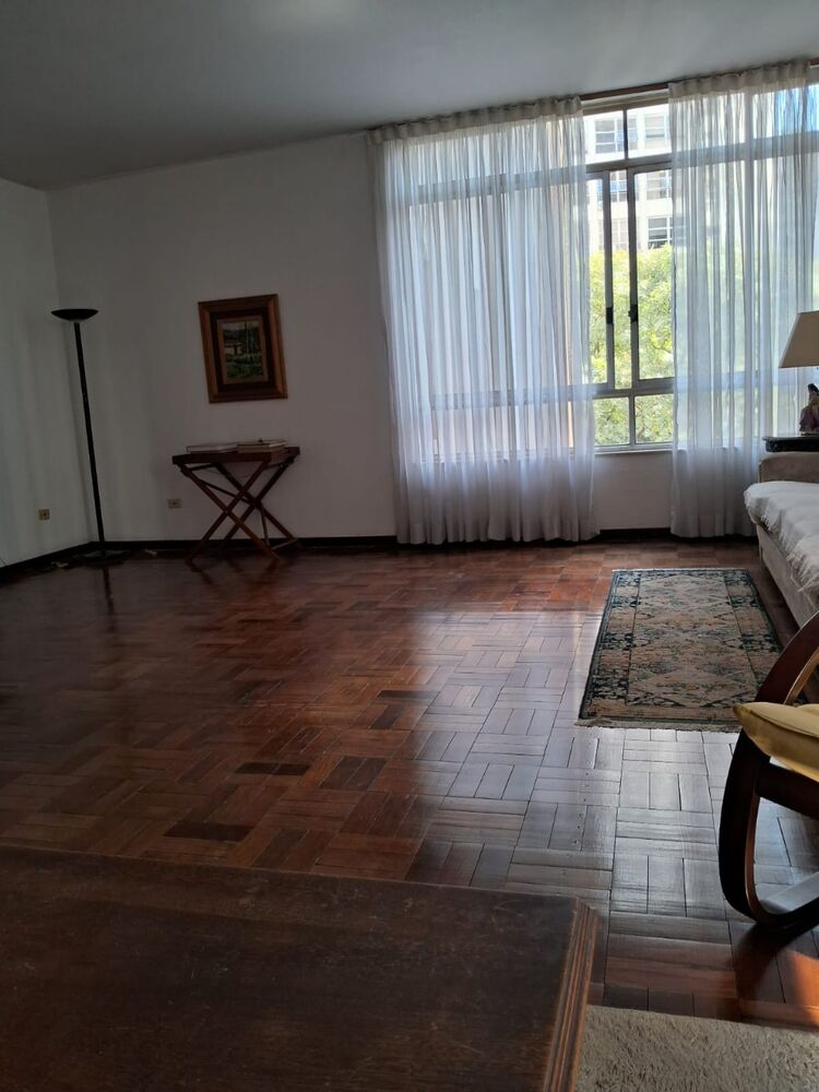 Apartamento para alugar com 3 quartos, 190m² - Foto 3