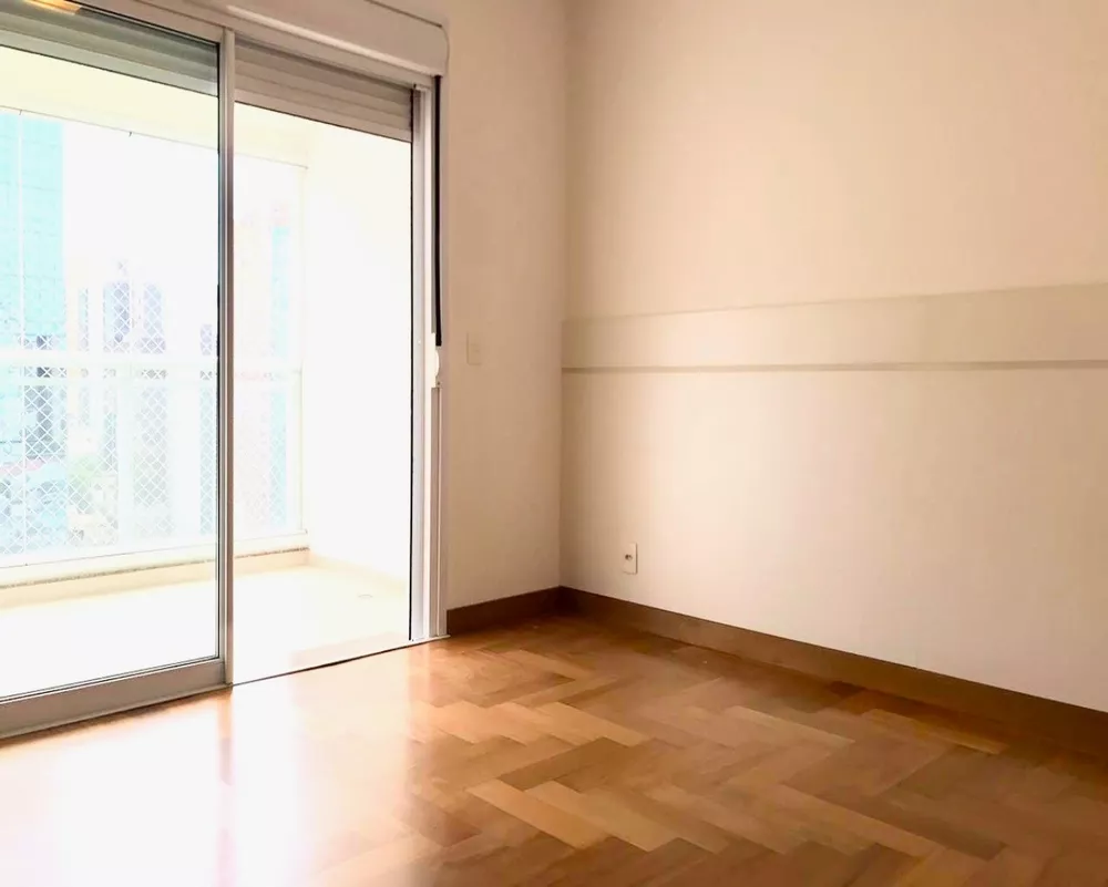 Apartamento para alugar com 3 quartos, 203m² - Foto 7