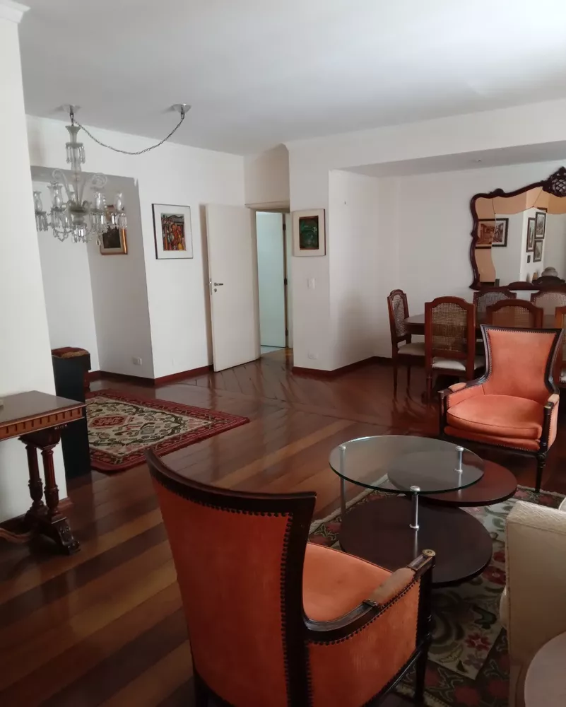 Apartamento para alugar com 3 quartos, 130m² - Foto 1