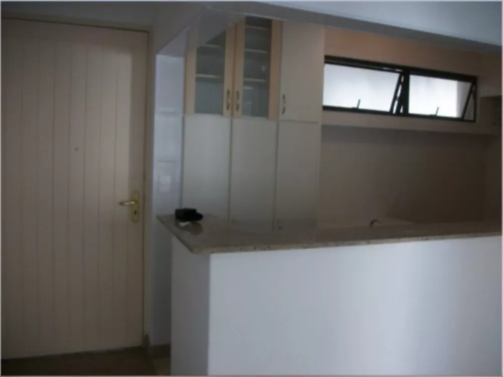 Apartamento para alugar com 1 quarto, 50m² - Foto 6