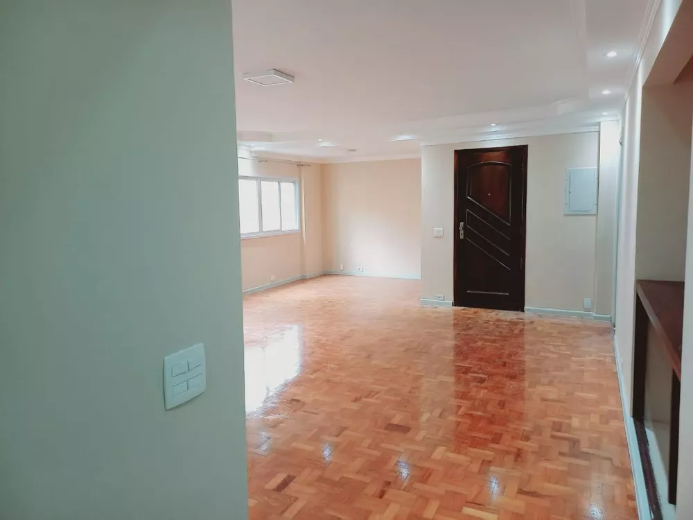 Apartamento para alugar com 3 quartos, 127m² - Foto 3