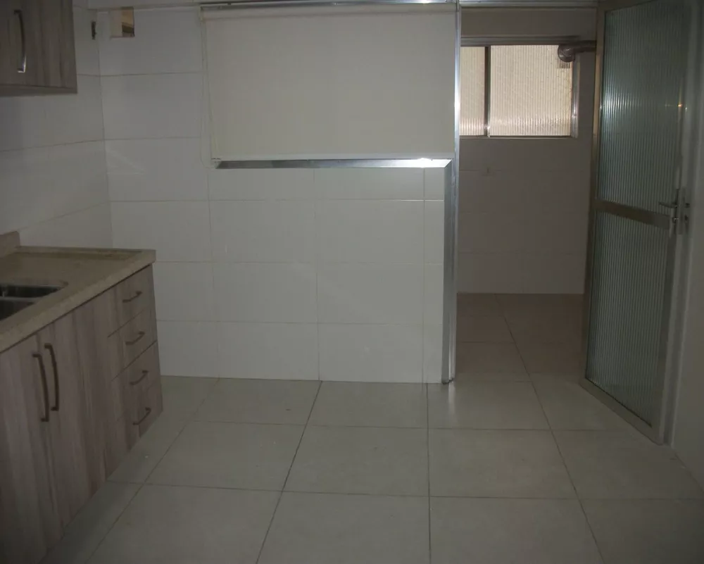 Apartamento à venda com 3 quartos, 140m² - Foto 4