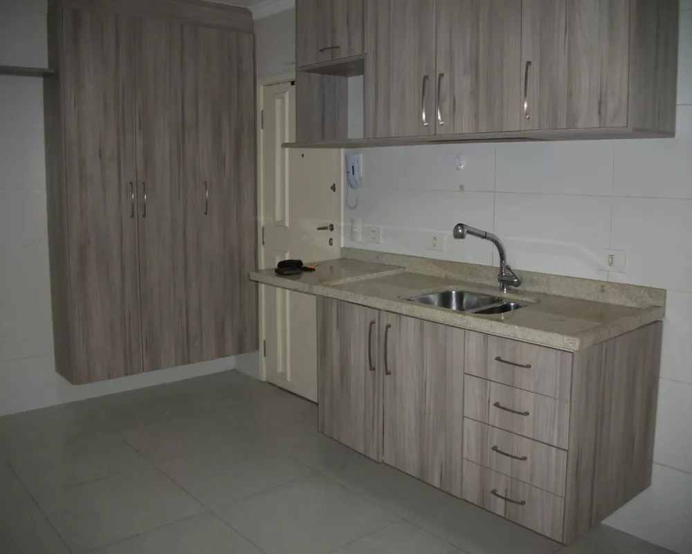 Apartamento à venda com 3 quartos, 140m² - Foto 5