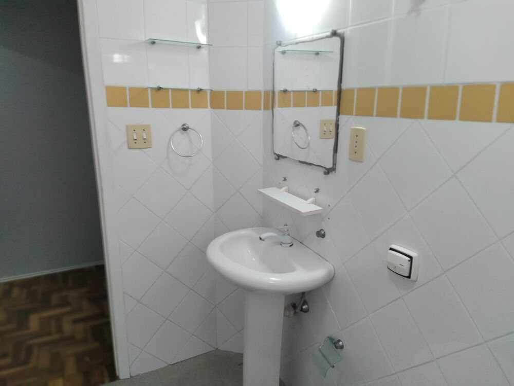 Apartamento para alugar com 2 quartos, 75m² - Foto 6