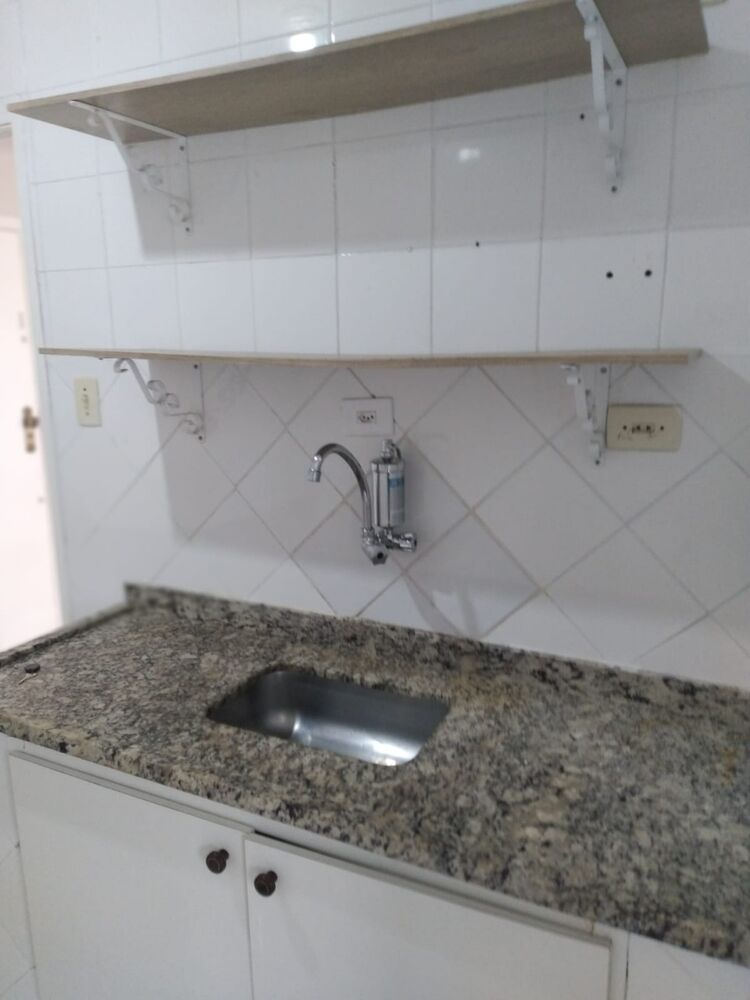 Apartamento para alugar com 2 quartos, 75m² - Foto 8