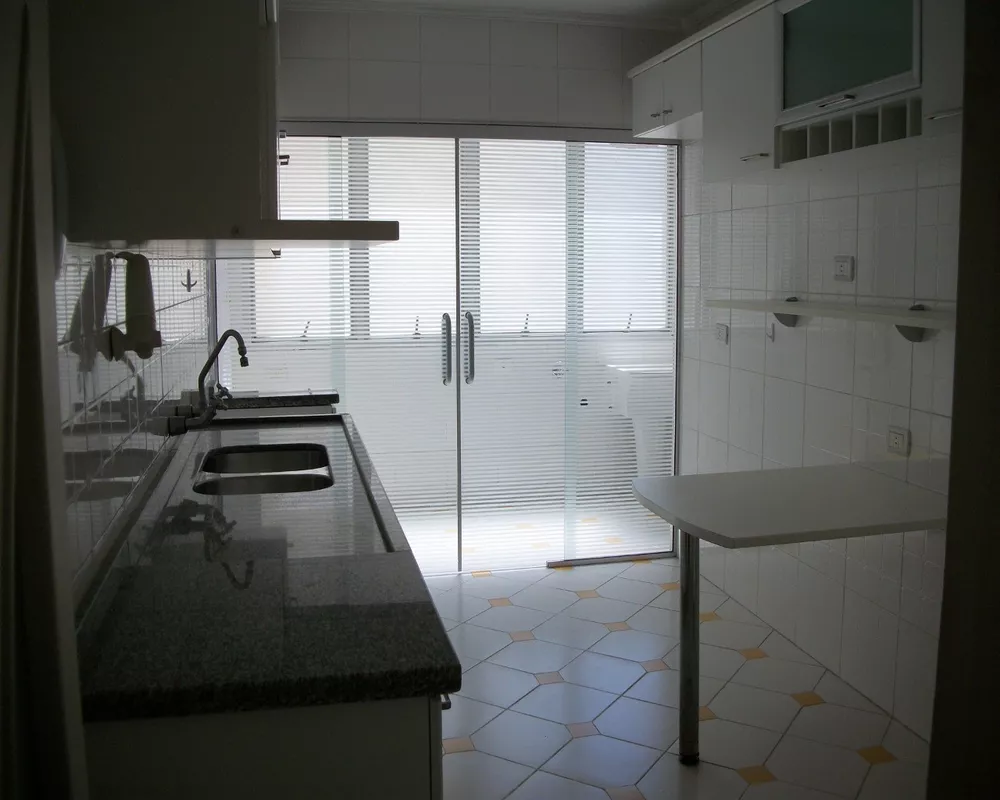 Apartamento para alugar com 2 quartos, 98m² - Foto 5