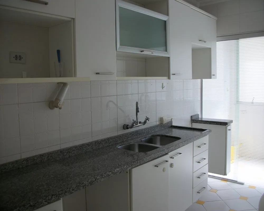 Apartamento para alugar com 2 quartos, 98m² - Foto 7