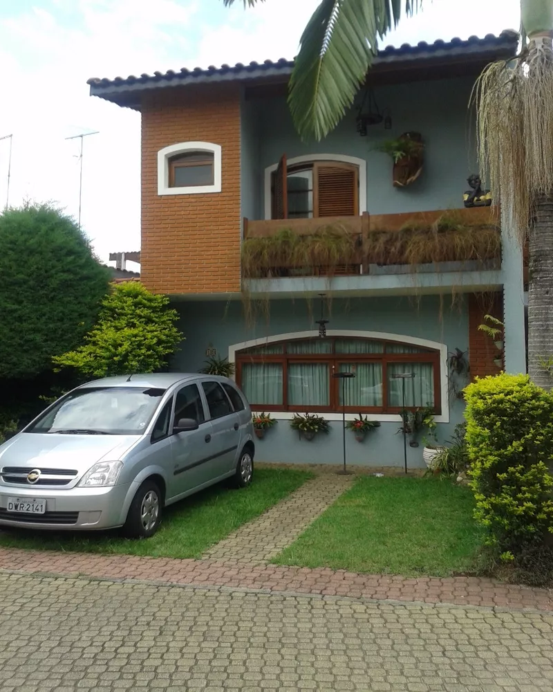 Casa de Condomínio à venda com 3 quartos, 210m² - Foto 1