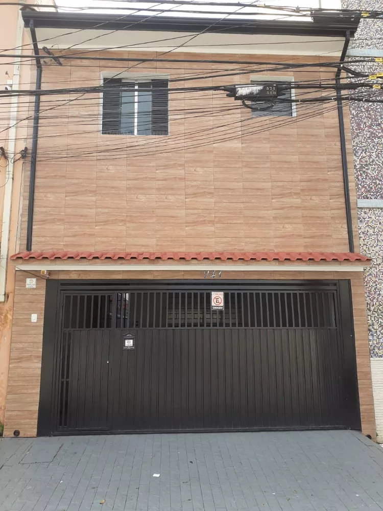 Sobrado à venda com 6 quartos, 166m² - Foto 1