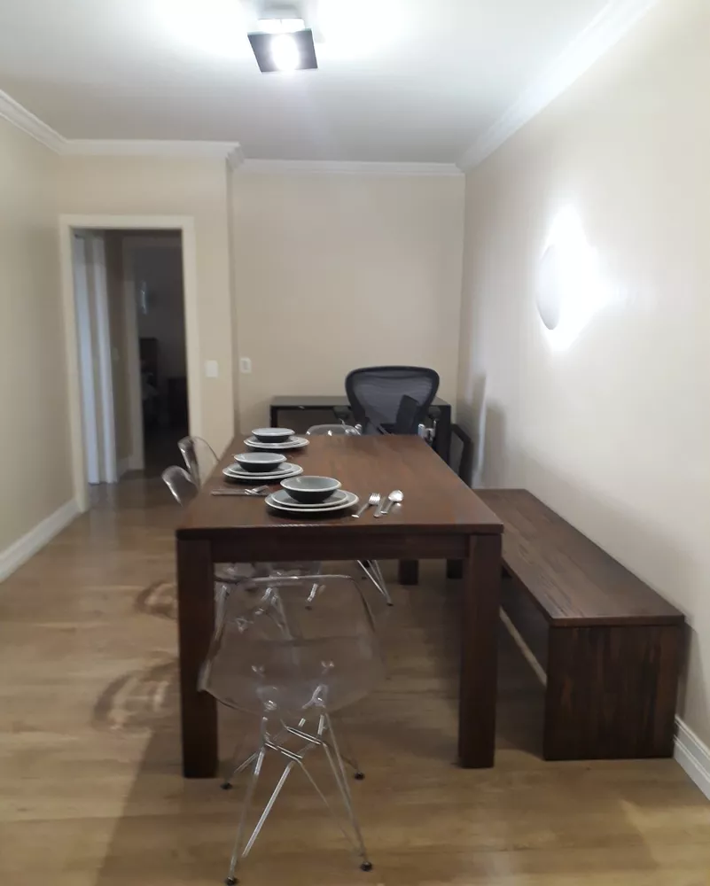 Apartamento à venda com 2 quartos, 70m² - Foto 2