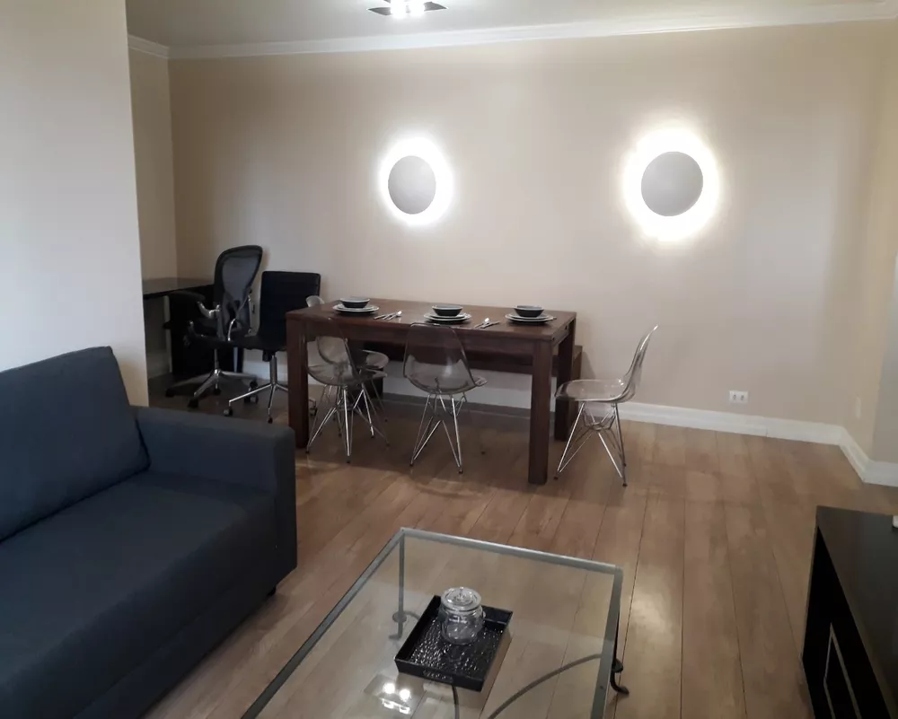 Apartamento à venda com 2 quartos, 70m² - Foto 1