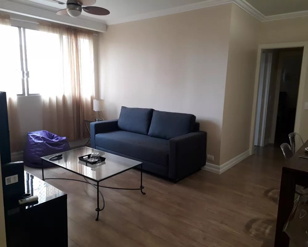 Apartamento à venda com 2 quartos, 70m² - Foto 3