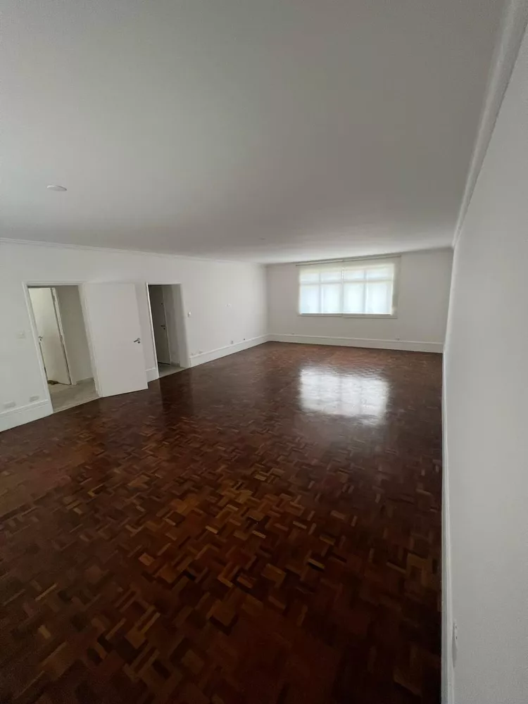 Apartamento para alugar com 3 quartos, 205m² - Foto 1