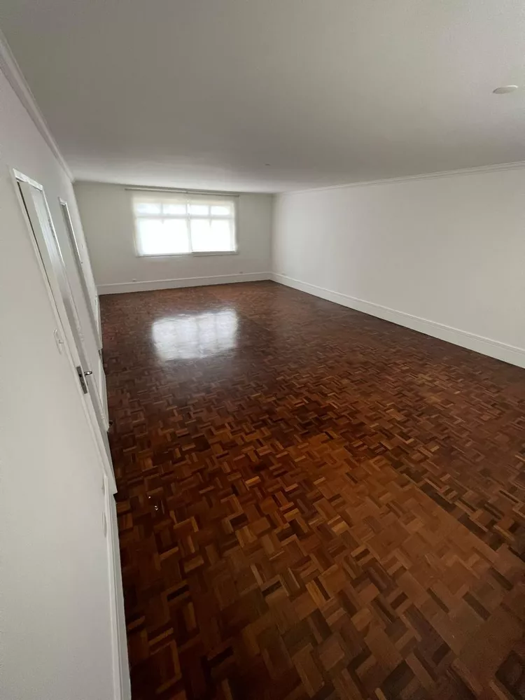 Apartamento para alugar com 3 quartos, 205m² - Foto 3