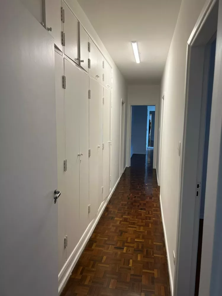 Apartamento para alugar com 3 quartos, 205m² - Foto 4