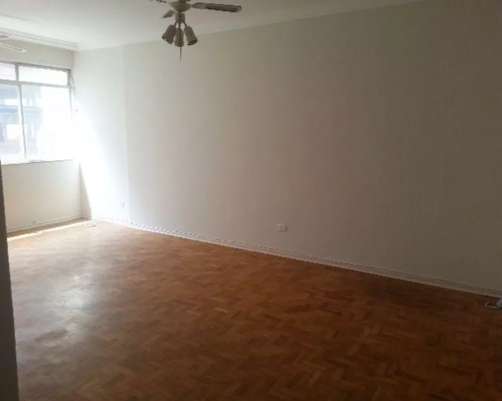 Apartamento para alugar com 3 quartos, 107m² - Foto 2