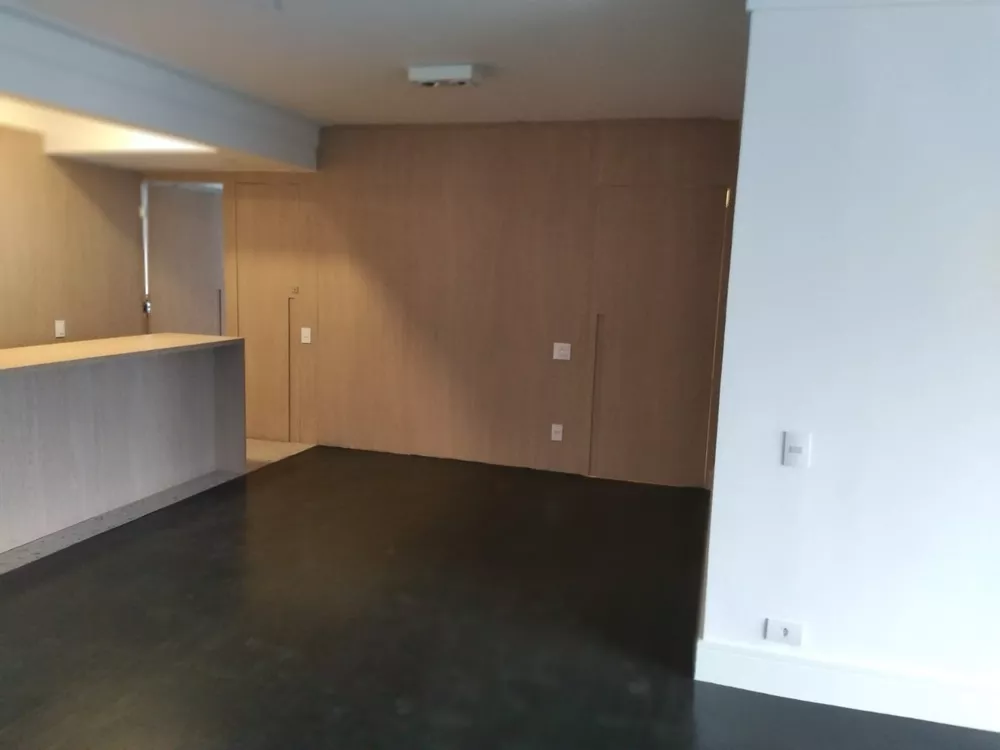 Apartamento à venda com 3 quartos, 130m² - Foto 4