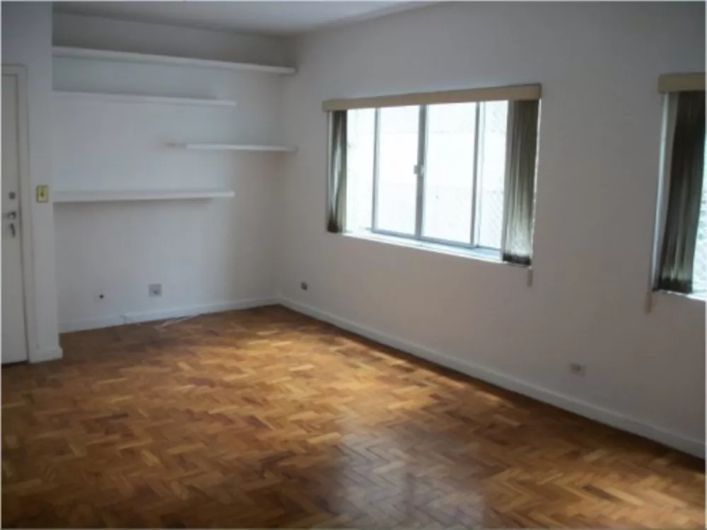 Apartamento para alugar com 3 quartos, 120m² - Foto 1