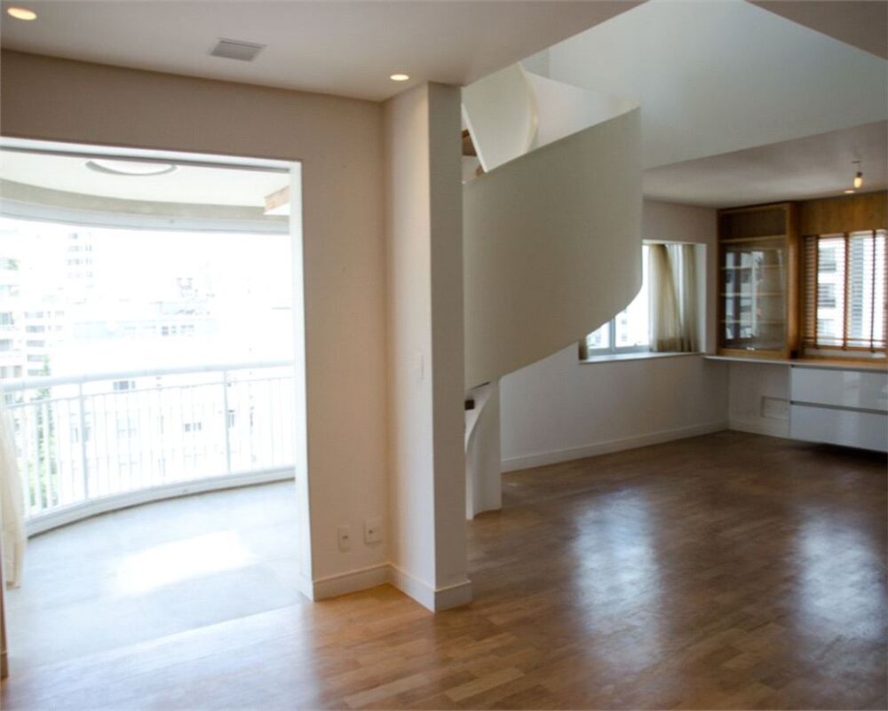 Apartamento, 3 quartos, 210 m² - Foto 1