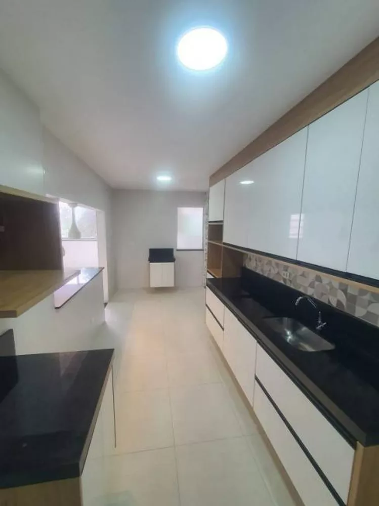 Apartamento para alugar com 3 quartos, 132m² - Foto 1