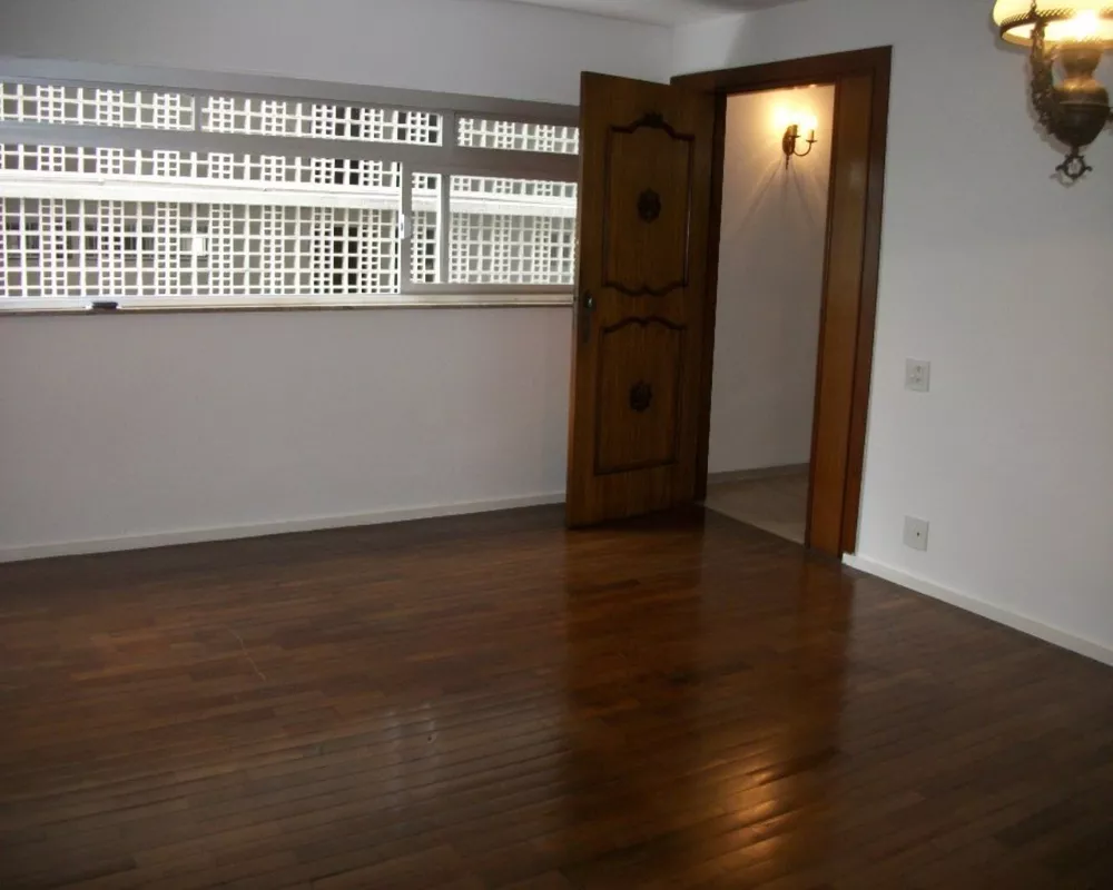 Apartamento para alugar com 3 quartos, 140m² - Foto 10