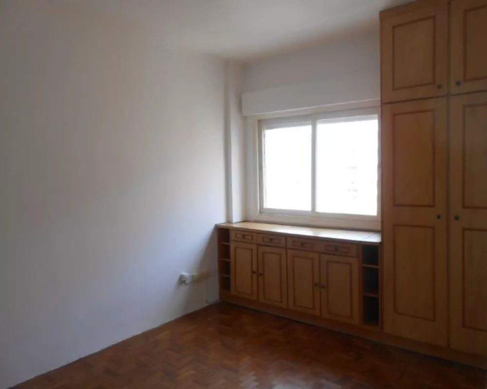 Apartamento para alugar com 2 quartos, 110m² - Foto 12