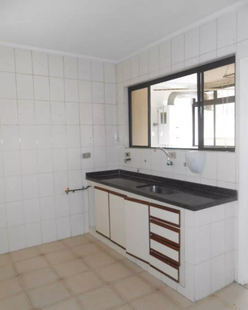 Apartamento para alugar com 2 quartos, 110m² - Foto 6