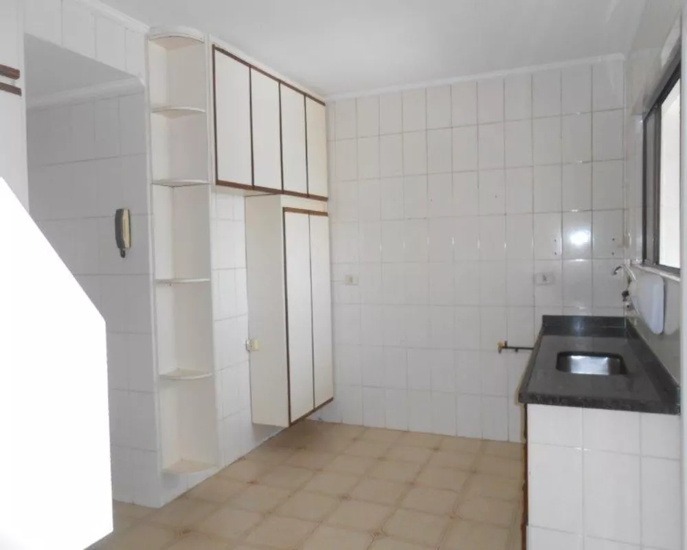 Apartamento para alugar com 2 quartos, 110m² - Foto 8