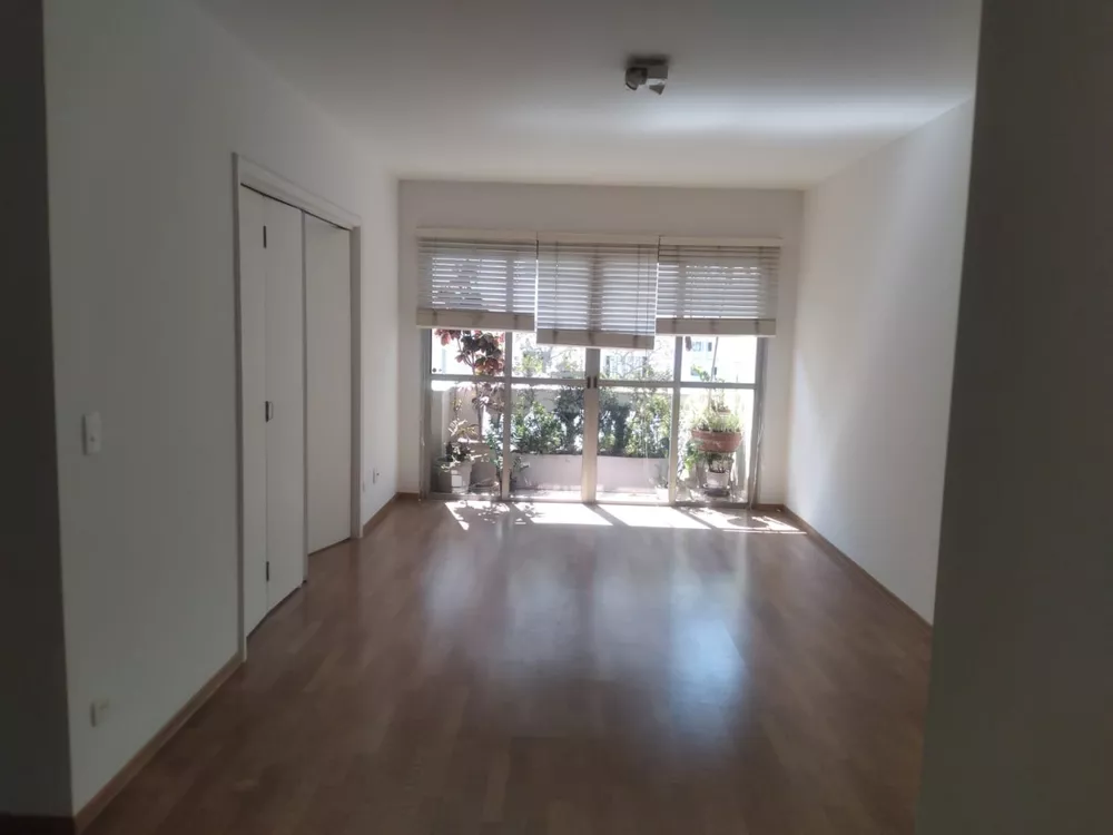 Apartamento para alugar com 3 quartos, 130m² - Foto 6