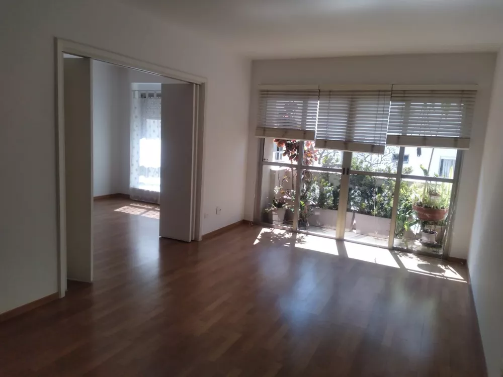 Apartamento para alugar com 3 quartos, 130m² - Foto 1