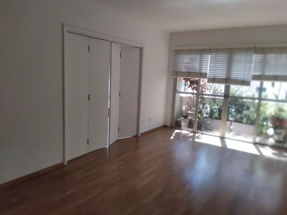 Apartamento para alugar com 3 quartos, 130m² - Foto 5