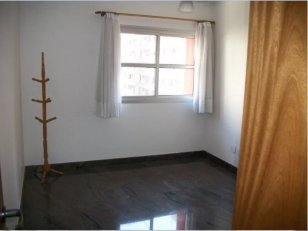 Apartamento para alugar com 3 quartos, 90m² - Foto 1