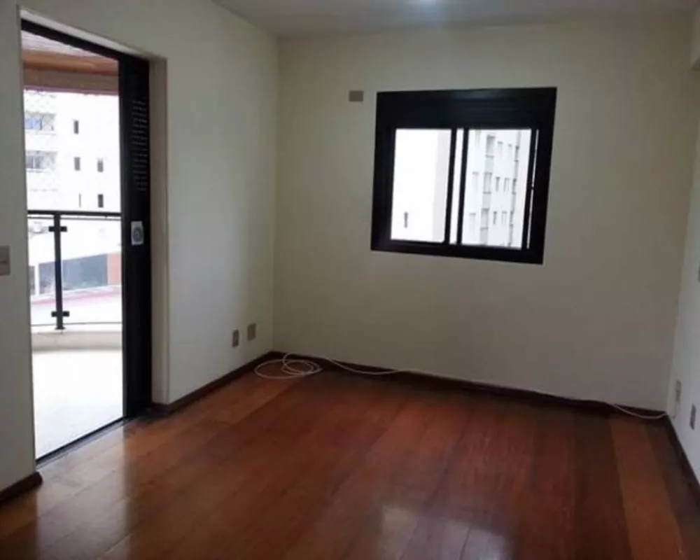 Apartamento à venda com 3 quartos, 128m² - Foto 2