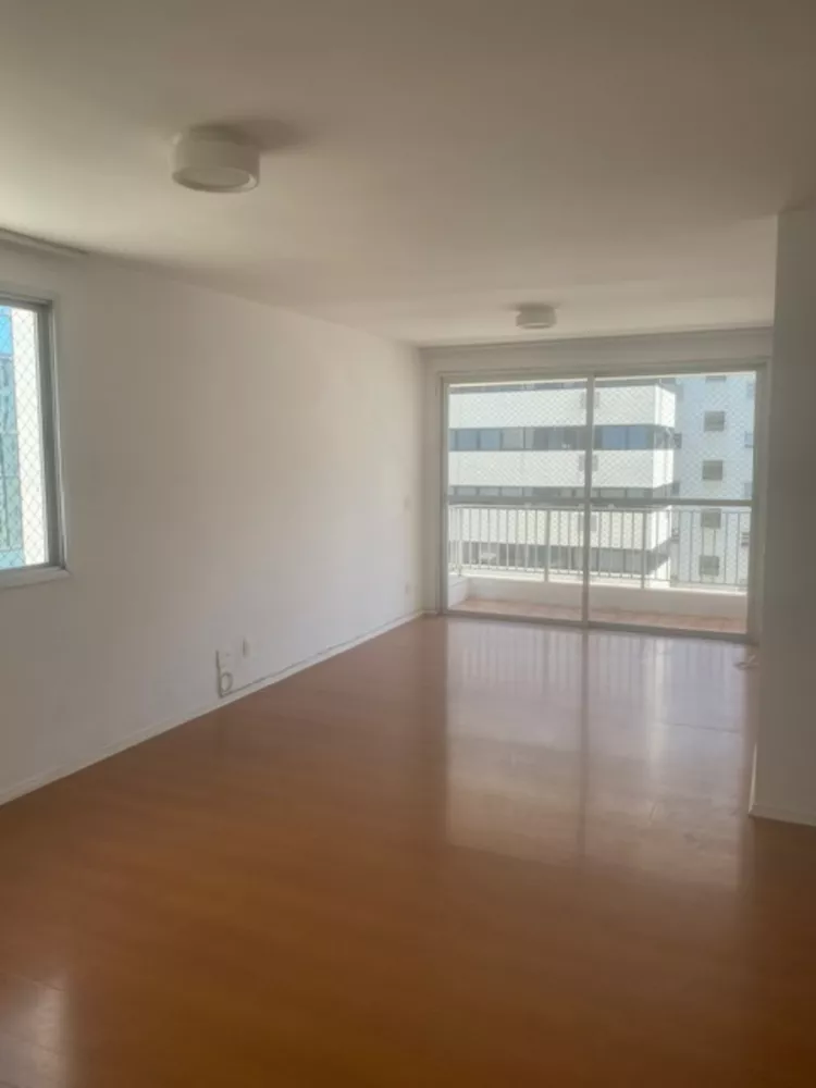 Apartamento para alugar com 3 quartos, 107m² - Foto 1