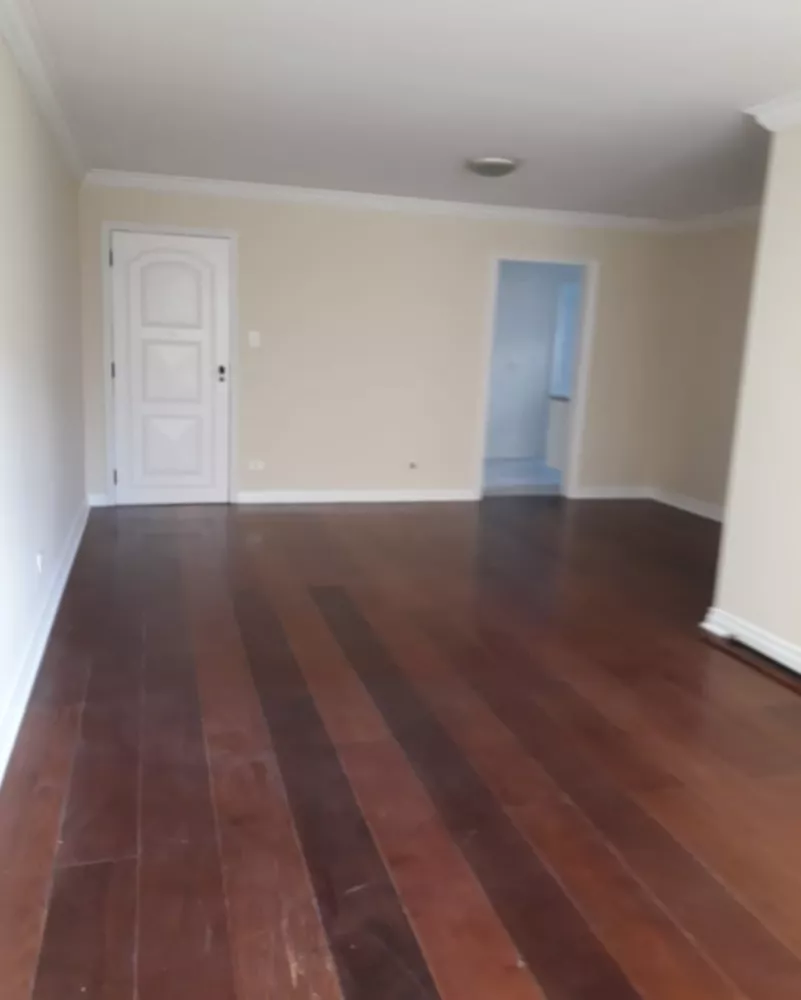 Apartamento para alugar com 3 quartos, 130m² - Foto 1