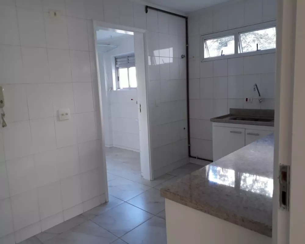 Apartamento para alugar com 3 quartos, 130m² - Foto 4