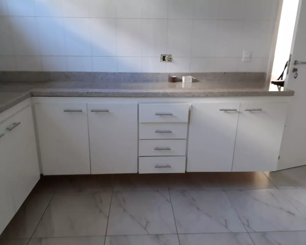 Apartamento para alugar com 3 quartos, 130m² - Foto 6