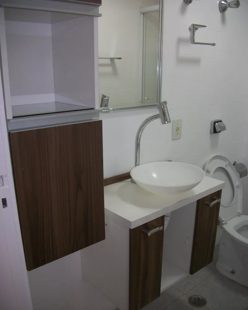 Apartamento para alugar com 3 quartos, 115m² - Foto 12