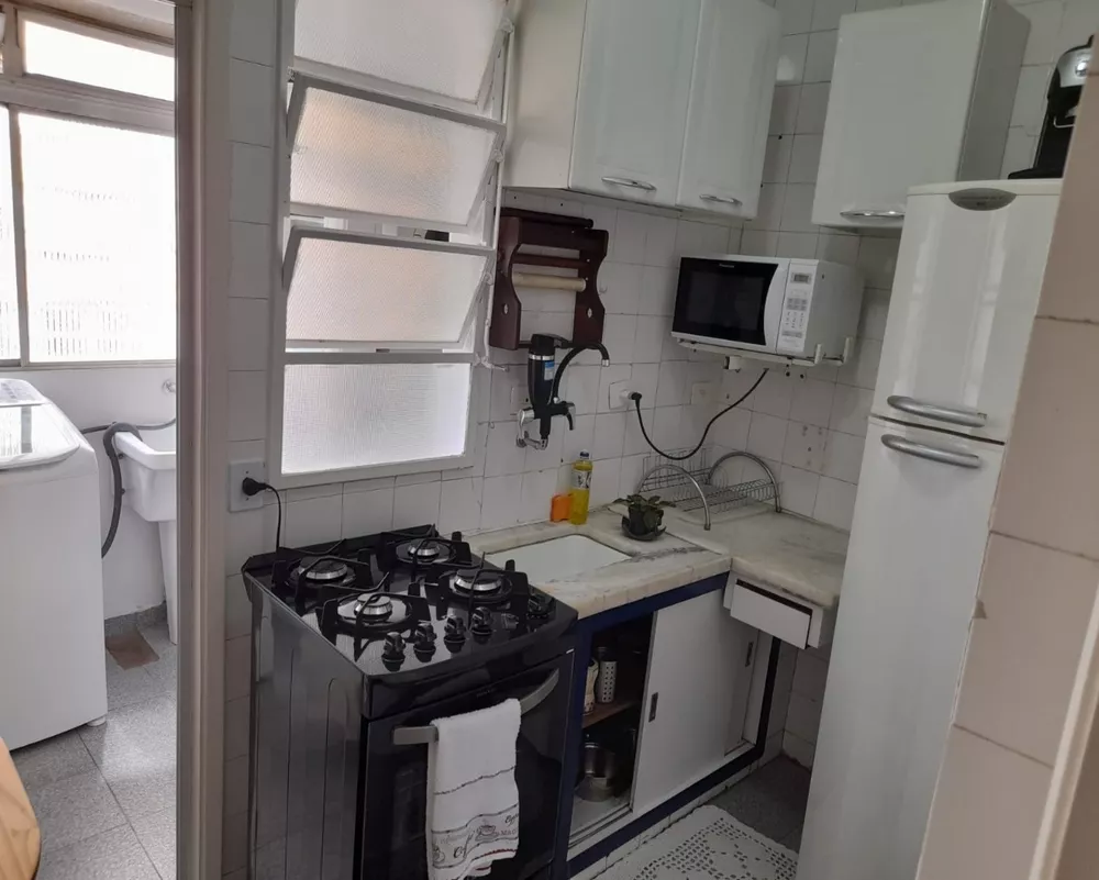 Apartamento à venda com 2 quartos, 70m² - Foto 2