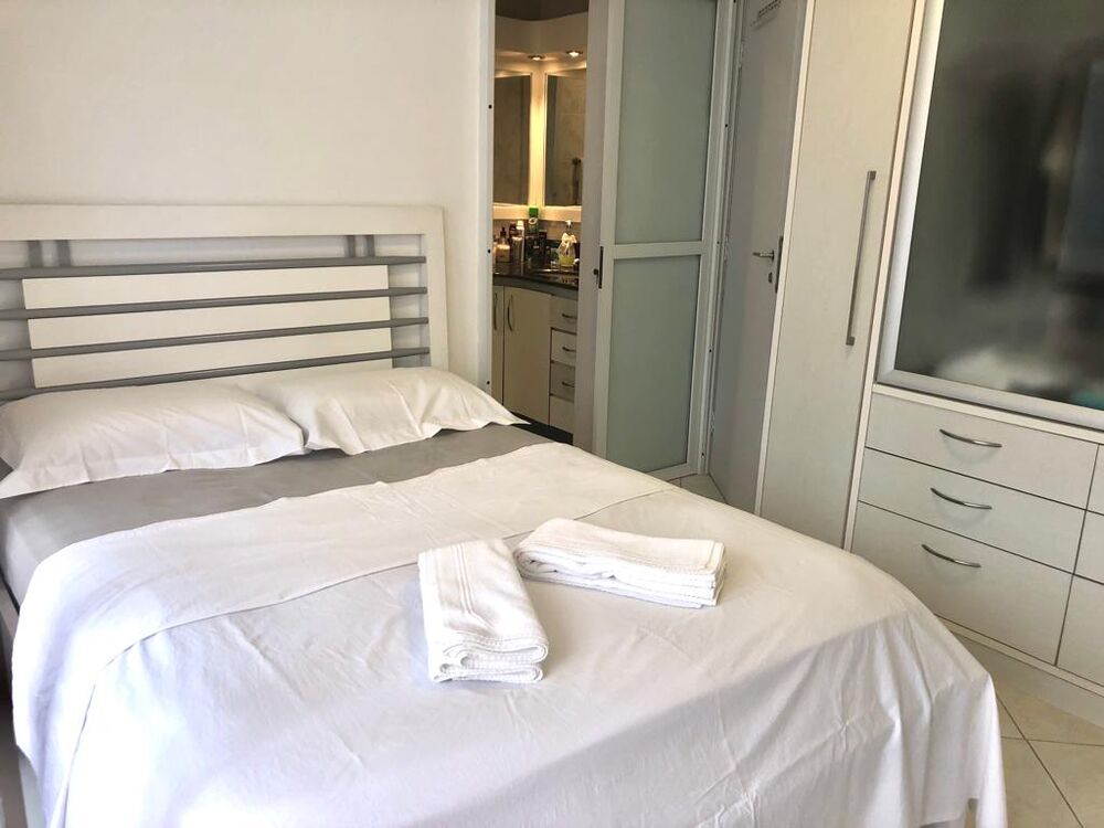 Apartamento à venda com 2 quartos, 137m² - Foto 4