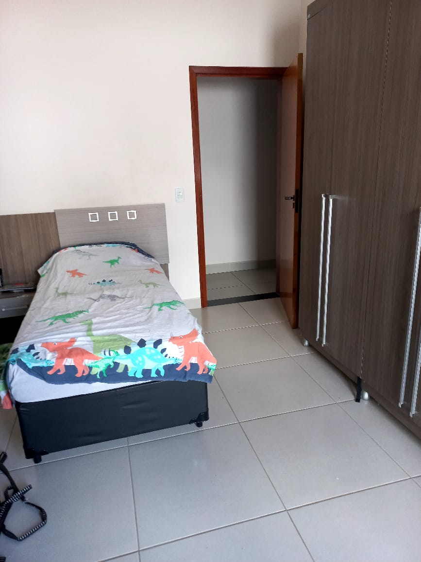 Casa de Condomínio à venda com 4 quartos, 196m² - Foto 18