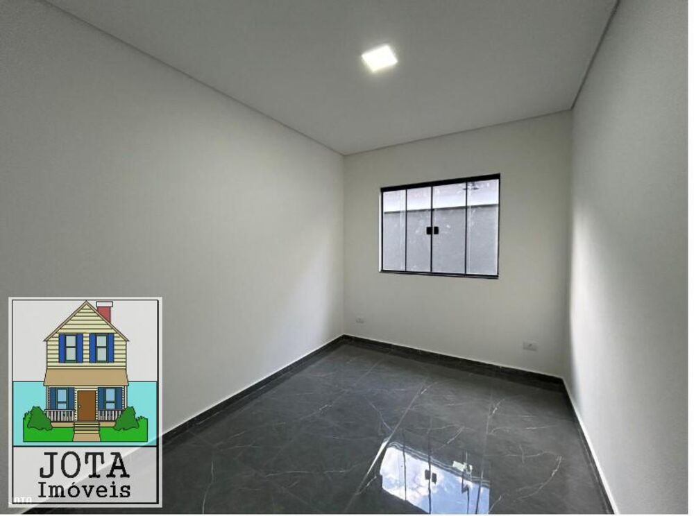 Casa à venda com 3 quartos, 100m² - Foto 3