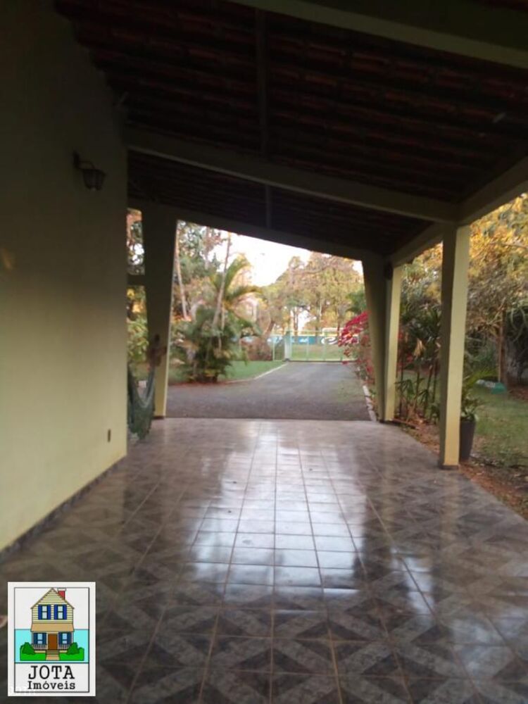 Chácara à venda com 3 quartos, 180m² - Foto 2