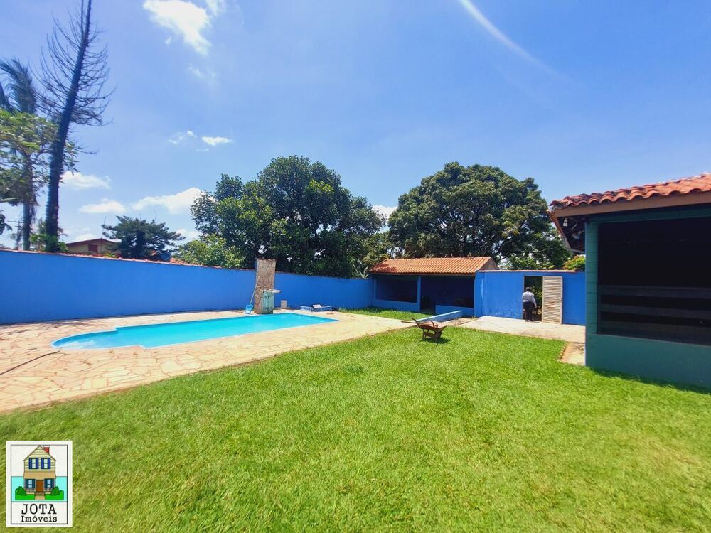 Chácara à venda com 3 quartos, 1800m² - Foto 1